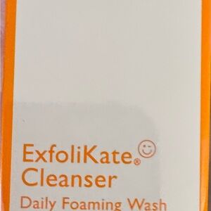 ExfoliKate Cleanser Daily Foaming Wash